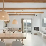 Lea Mykonos * Merchia Beach