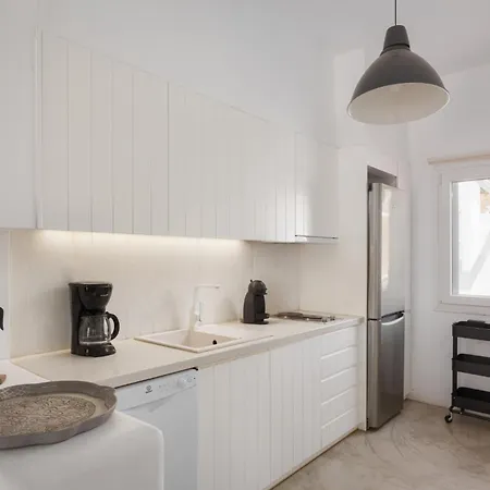 Lea Mykonos * Merchia Beach